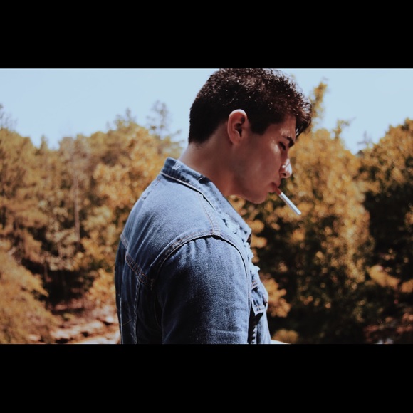 Meet your Posher, Alex - Picture 1 of 1